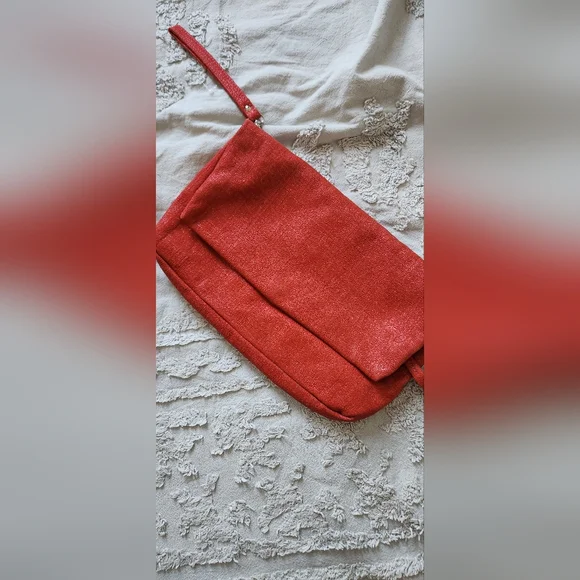 Large Roots clutch - Picture 2 of 6